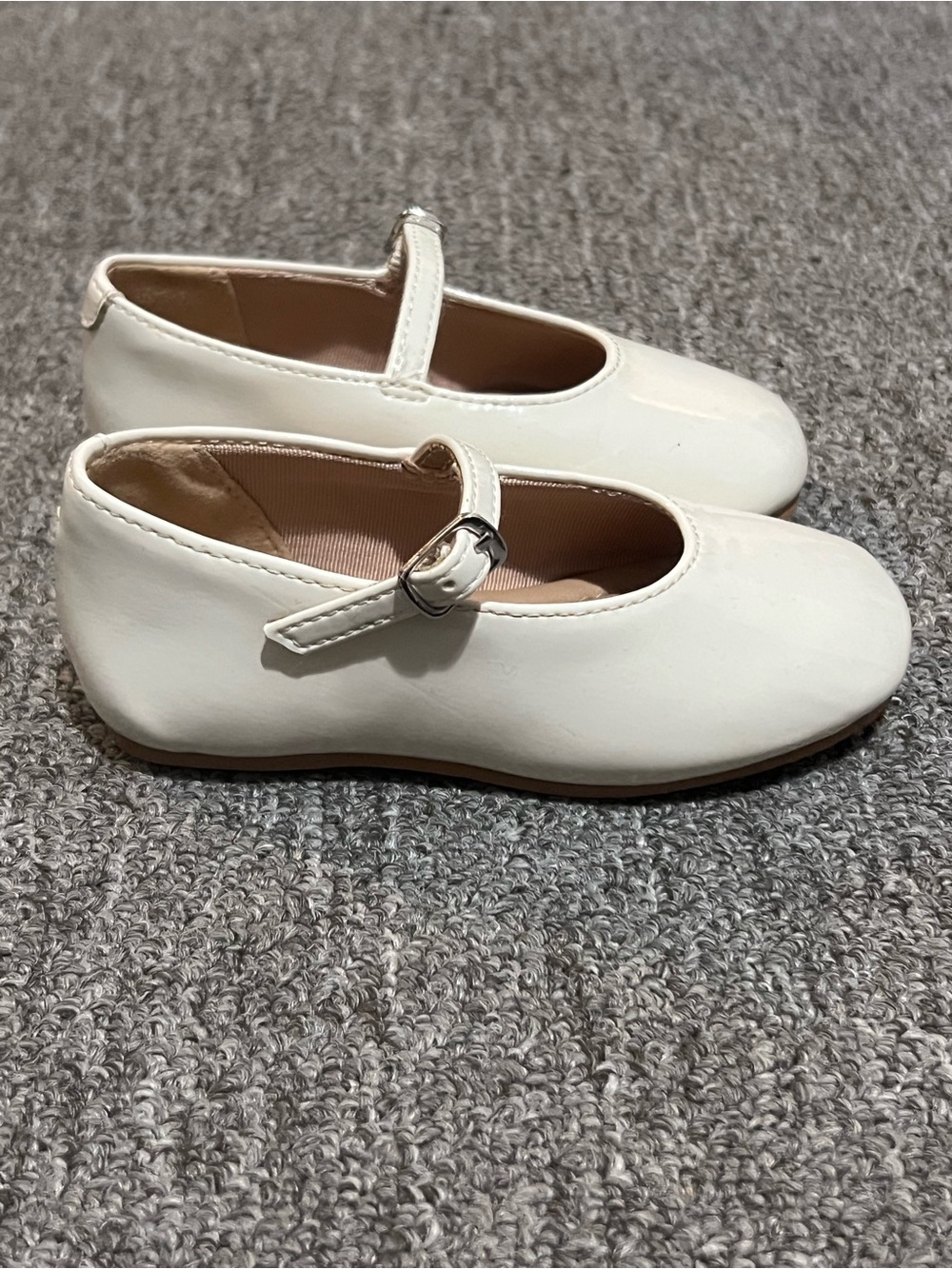 Zara Little Girls Mary Jane Shoes Size 21 Cream